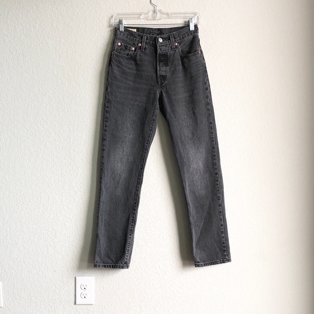 Levi’s Womens 501 Jeans Button Fly Straight Leg 100% Cotton Grey Black